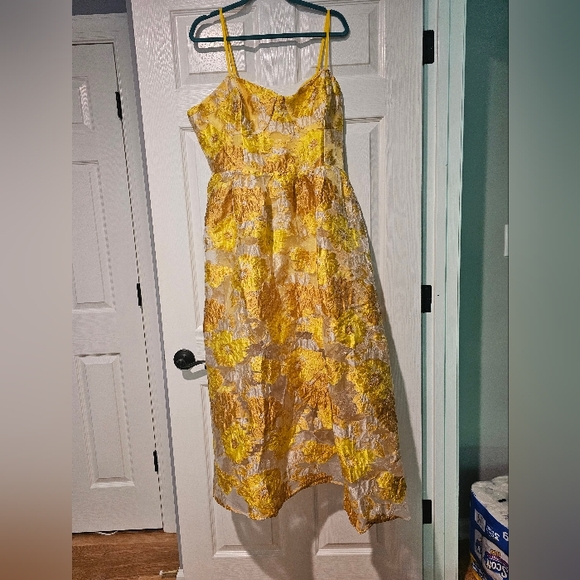 Showpo Brailey Midi Dress - Aline Corset Detail Dress in Yellow - Picture 5 of 6